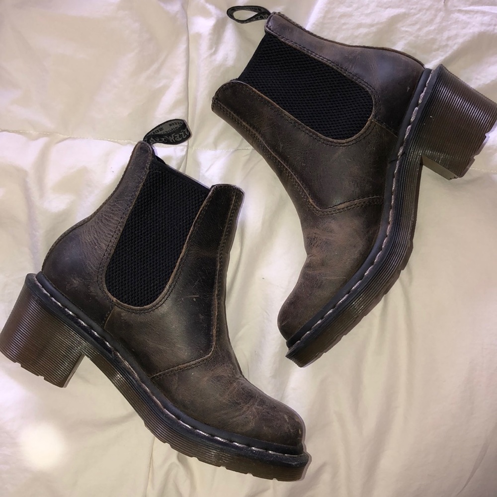 DR MARTENS GRAY BOOTS